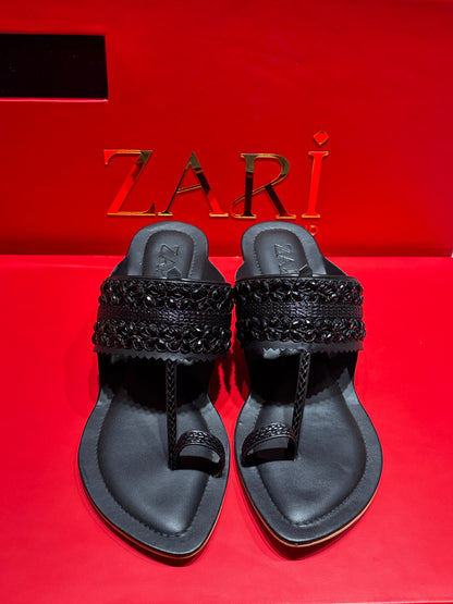 All Black Traditional Sandel - 1003